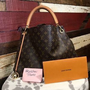 Louis Vuitton Artsy MM